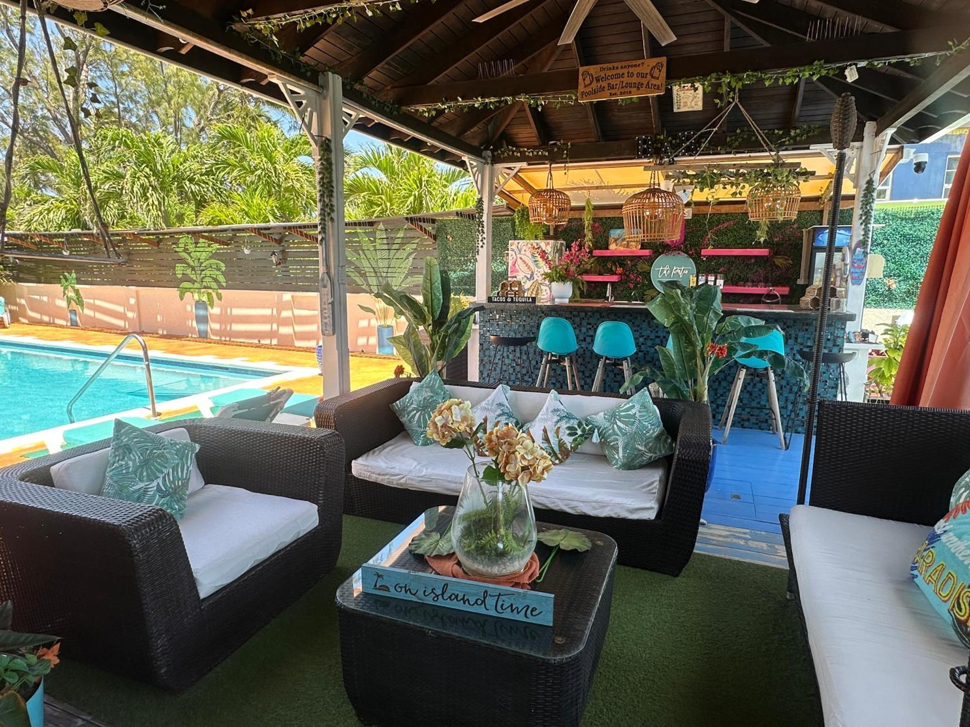 Hidden Gem Barbados Bed and Breakfast Christ Church Exteriör bild